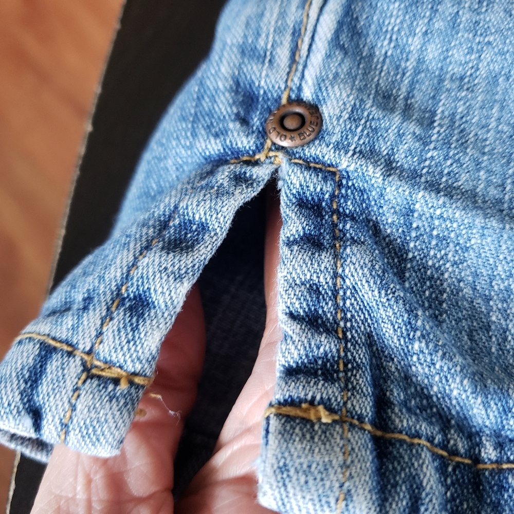 Old Navy Brand Blue Jeans Lo Waist Shorts Size 6 - Picture 6 of 7